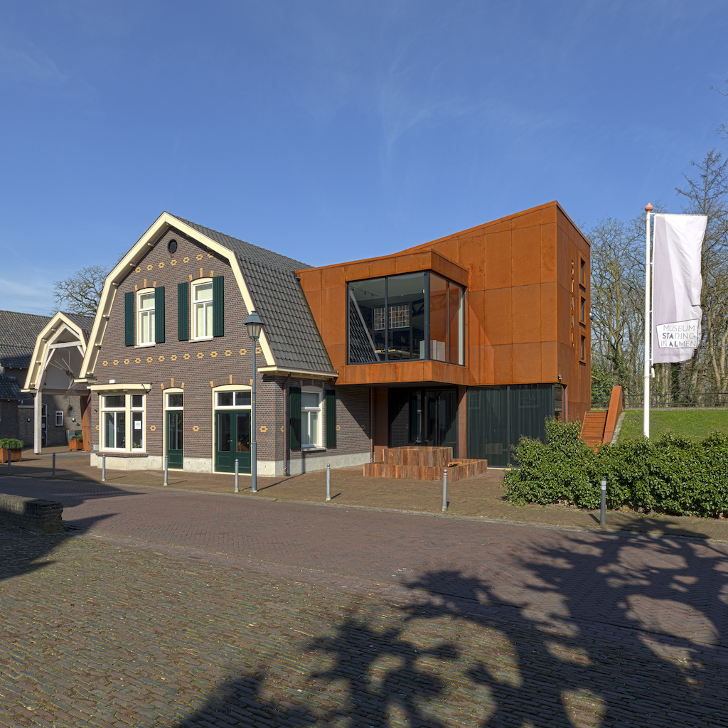 locatie voor feesten, vergaderingen en congressen, bij museum STAAL